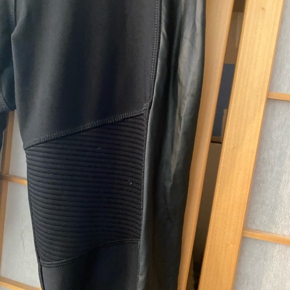 VOGO Athletica Yoga Exercise Pants M Black Mesh Faux Leather Stripe Leggings - Picture 3 of 6